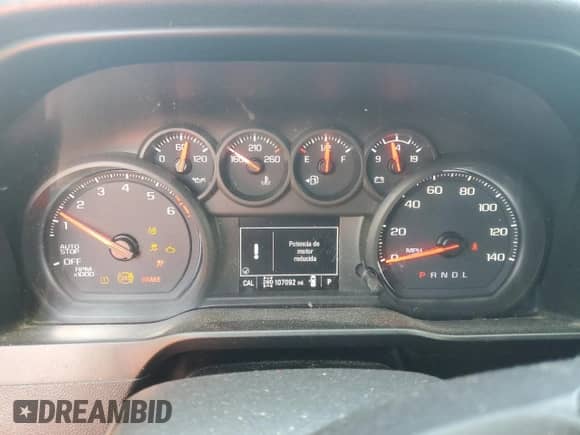 2020 Chevrolet Silverado 1500 Custom z VIN 3GCPYBEK5LG170075, wystawiony jako Copart lot #55904645 z przebiegiem 107 092 mil mil oraz Szkoda całkowita • Salvage title. Historia ofert i sprzedaży dostępna na DreamBid. Obrazek 9.