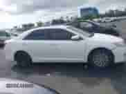 2012 Toyota Camry L z VIN 4T4BF1FK6CR226130, wystawiony jako IAAI lot #43221512 z przebiegiem 158 050 mil mil oraz . Historia ofert i sprzedaży dostępna na DreamBid. Obrazek 13.