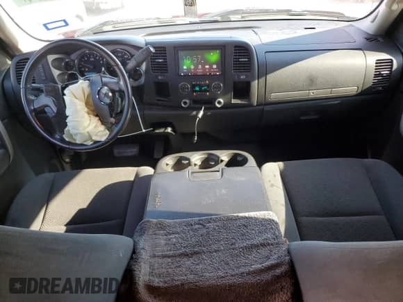 2007 GMC Sierra 1500 SLE1 with VIN 2GTEC19C671620771, listed as a Copart auction lot 87043634 with 301,038 mi miles and Salvage title. Bid and sale history available at DreamBid. Image 8.