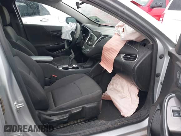 2021 Chevrolet Malibu LS z VIN 1G1ZC5ST0MF038195, wystawiony jako IAAI lot #42643730 z przebiegiem 74 247 mil mil oraz . Historia ofert i sprzedaży dostępna na DreamBid. Obrazek 5.