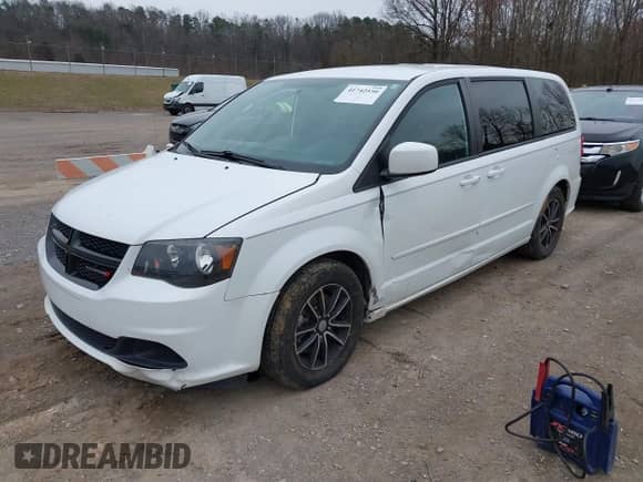 2016 Dodge Grand Caravan American Value z VIN 2C4RDGBG6GR176243, wystawiony jako IAAI lot #41742550 z przebiegiem 116 945 mil mil oraz . Historia ofert i sprzedaży dostępna na DreamBid. Obrazek 17.