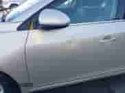 2015 Chevrolet Cruze Diesel z VIN 1G1P75SZ8F7188150, wystawiony jako IAAI lot #41299653 z przebiegiem 152 717 mil mil oraz . Historia ofert i sprzedaży dostępna na DreamBid. Obrazek 6.