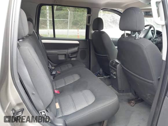 2003 Ford Explorer XLT с VIN 1FMZU73K83UA84238, выставлен на аукционе IAAI как лот 43381119 с пробегом 131 643 миль миль и . История ставок и продаж доступна на DreamBid. Изображение 8.