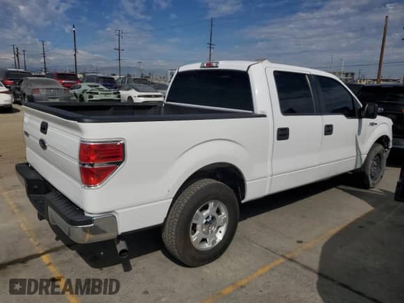 2014 Ford F-150 XLT с VIN 1FTFW1CT1EKE22892, выставлен на аукционе Copart как лот 86332765 с пробегом 14 203 миль миль и Списание • Salvage title. История ставок и продаж доступна на DreamBid. Изображение 3.