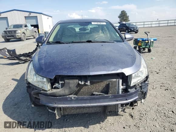 2014 Chevrolet Cruze 2LT z VIN 1G1PE5SB8E7320797, wystawiony jako Copart lot #80070785 z przebiegiem 188 508 mil mil oraz Czysty tytuł • Clean title. Historia ofert i sprzedaży dostępna na DreamBid. Obrazek 5.