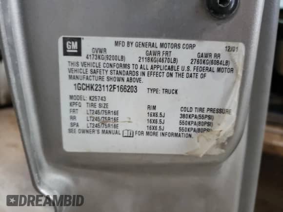 2002 Chevrolet Silverado 2500HD LS z VIN 1GCHK23112F166203, wystawiony jako Copart lot #73689384 z przebiegiem 340 755 mil mil oraz Czysty tytuł • Clean title. Historia ofert i sprzedaży dostępna na DreamBid. Obrazek 12.