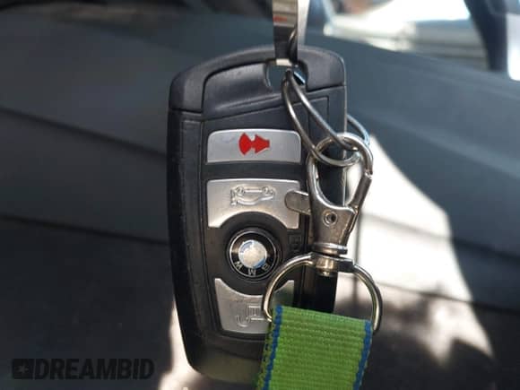 2018 BMW 3 Series 320i xDrive с VIN WBA8E5G52JNU47448, выставлен на аукционе IAAI как лот 43154523 с пробегом 103 558 миль миль и . История ставок и продаж доступна на DreamBid. Изображение 11.