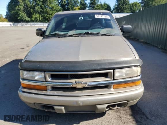 2000 Chevrolet S-10 LS с VIN 1GCDT19WXY8310207, выставлен на аукционе Copart как лот 66741795 с пробегом 249 889 миль миль и Чистый • Clean title. История ставок и продаж доступна на DreamBid. Изображение 5.