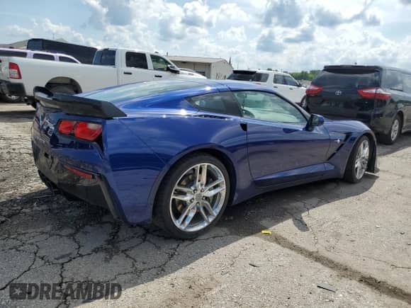 2018 Chevrolet Corvette 1LT z VIN 1G1YB2D71J5101304, wystawiony jako Copart lot #64111735 z przebiegiem Nie podano mil oraz Szkoda całkowita • Salvage title. Historia ofert i sprzedaży dostępna na DreamBid. Obrazek 3.