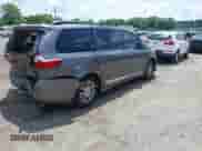 2020 Toyota Sienna XLE Auto Access Seat z VIN 5TDYZ3DC5LS058623, wystawiony jako IAAI lot #42381281 z przebiegiem 71 791 mil mil oraz . Historia ofert i sprzedaży dostępna na DreamBid. Obrazek 4.