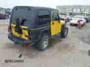 2006 Jeep Wrangler SE z VIN 1J4FA29S66P718198, wystawiony jako IAAI lot #42410571 z przebiegiem 157 653 mil mil oraz . Historia ofert i sprzedaży dostępna na DreamBid. Obrazek 4.