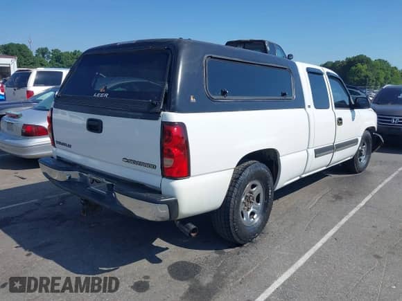 2003 Chevrolet Silverado 1500 LS with VIN 1GCEC19V73Z288858, listed as a IAAI auction lot 42648326 with 204,064 mi miles and . Bid and sale history available at DreamBid. Image 4.