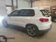 2013 Volkswagen Tiguan z VIN WVGCV3AXXDW570761, wystawiony jako Copart lot #51603655 z przebiegiem 119 932 mil mil oraz Czysty tytuł • Clean title. Historia ofert i sprzedaży dostępna na DreamBid. Obrazek 2.