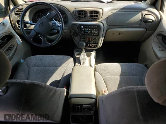 2003 Chevrolet TrailBlazer LS с VIN 1GNDS13S832315322, выставлен на аукционе Copart как лот 64587005 с пробегом 176 297 миль миль и Списание • Salvage title. История ставок и продаж доступна на DreamBid. Изображение 8.