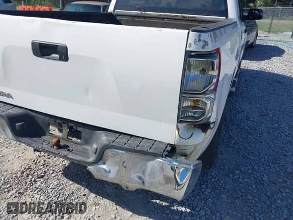 2012 Toyota Tundra z VIN 5TFRU5F15CX026386, wystawiony jako IAAI lot #42588467 z przebiegiem 256 381 mil mil oraz . Historia ofert i sprzedaży dostępna na DreamBid. Obrazek 6.