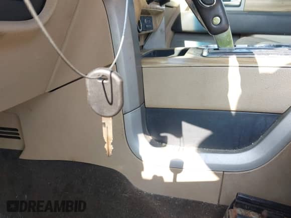 2011 Ford F-150 XLT z VIN 1FTFW1ET3BFB88773, wystawiony jako IAAI lot #42883839 z przebiegiem 206 429 mil mil oraz . Historia ofert i sprzedaży dostępna na DreamBid. Obrazek 11.