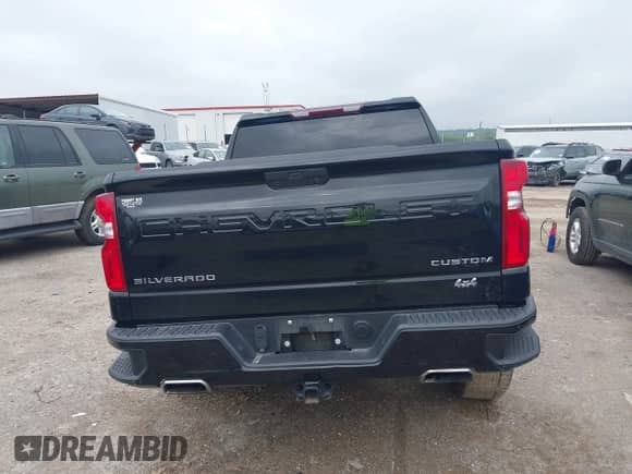 2020 Chevrolet Silverado 1500 Custom с VIN 1GCUYBEF7LZ158032, выставлен на аукционе IAAI как лот 42397170 с пробегом 54 086 миль миль и . История ставок и продаж доступна на DreamBid. Изображение 17.