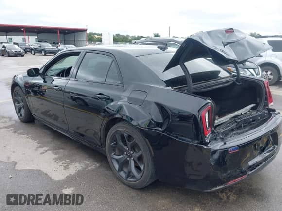 2020 Chrysler 300 Touring с VIN 2C3CCAAG8LH233604, выставлен на аукционе IAAI как лот 42370029 с пробегом 70 769 миль миль и . История ставок и продаж доступна на DreamBid. Изображение 3.