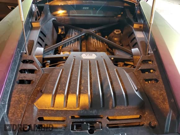 2015 Lamborghini Huracan с VIN ZHWUC1ZF7FLA03047, выставлен на аукционе Copart как лот 70278915 с пробегом 44 584 миль миль и Списание • Salvage title. История ставок и продаж доступна на DreamBid. Изображение 11.