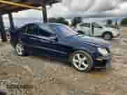 2005 Mercedes-Benz C 230 Kompressor z VIN WDBRF40JX5F717417, wystawiony jako Copart lot #90592545 z przebiegiem 174 613 mil mil oraz Czysty tytuł • Clean title. Historia ofert i sprzedaży dostępna na DreamBid. Obrazek 4.
