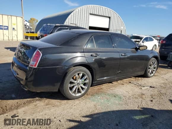2014 Chrysler 300 S с VIN 2C3CCAGG7EH357213, выставлен на аукционе Copart как лот 80300144 с пробегом 116 962 миль миль и Списание • Salvage title. История ставок и продаж доступна на DreamBid. Изображение 3.