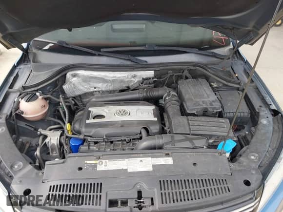 2017 Volkswagen Tiguan Wolfsburg Edition с VIN WVGRV7AX4HW504374, выставлен на аукционе IAAI как лот 43142147 с пробегом 87 875 миль миль и . История ставок и продаж доступна на DreamBid. Изображение 10.