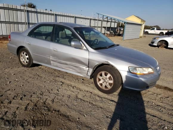 2002 Honda Accord SE with VIN JHMCG66852C016526, listed as a Copart auction lot 84212955 with 231,332 mi miles and Salvage title. Bid and sale history available at DreamBid. Image 4.