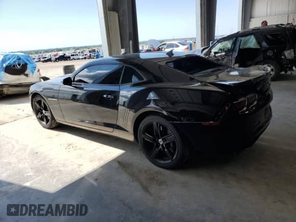 2013 Chevrolet Camaro SS with VIN 2G1FJ1EJ3D9233051, listed as a Copart auction lot 62758215 with 88,666 mi miles and Salvage title. Bid and sale history available at DreamBid. Image 2.