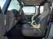 1998 Jeep Wrangler Sport z VIN 1J4FY19S5WP798597, wystawiony jako Copart lot #68707305 z przebiegiem Nie podano mil oraz Szkoda całkowita • Salvage title. Historia ofert i sprzedaży dostępna na DreamBid. Obrazek 7.