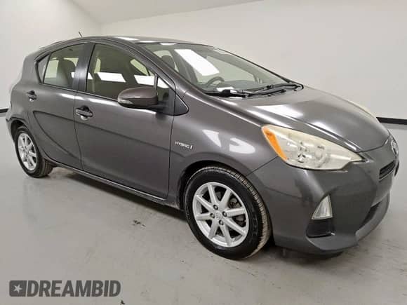 2013 Toyota Prius Three with VIN JTDKDTB3XD1039216, listed as a Copart auction lot 85922165 with 201,155 mi miles and Clean title. Bid and sale history available at DreamBid. Image 4.