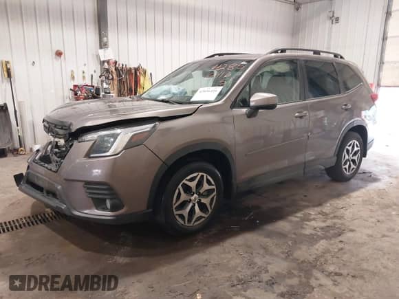 2023 Subaru Forester Premium z VIN JF2SKAEC8PH440394, wystawiony jako IAAI lot #42856416 z przebiegiem 36 578 mil mil oraz . Historia ofert i sprzedaży dostępna na DreamBid. Obrazek 17.