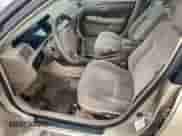 2000 Toyota Camry LE z VIN JT2BG22K0Y0440027, wystawiony jako Copart lot #82117435 z przebiegiem 126 191 mil mil oraz Szkoda całkowita • Salvage title. Historia ofert i sprzedaży dostępna na DreamBid. Obrazek 7.