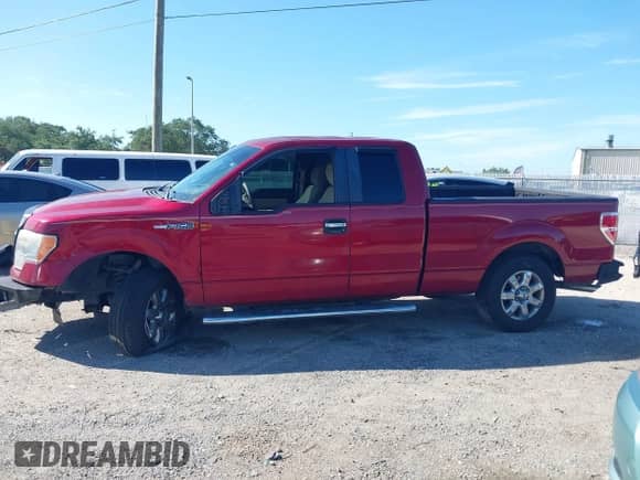 2013 Ford F-150 XL with VIN 1FTFX1CF1DFB28696, listed as a IAAI auction lot 42526678 with 181,799 mi miles and . Bid and sale history available at DreamBid. Image 14.