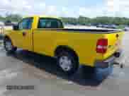 2006 Ford F-150 XL z VIN 1FTRF12W26NB62270, wystawiony jako IAAI lot #42521138 z przebiegiem 128 316 mil mil oraz . Historia ofert i sprzedaży dostępna na DreamBid. Obrazek 3.