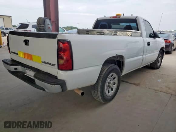 2007 Chevrolet Silverado 1500 Work Truck with VIN 1GCEC14X27Z149154, listed as a Copart auction lot 44524425 with 133,753 mi miles and Clean title. Bid and sale history available at DreamBid. Image 3.