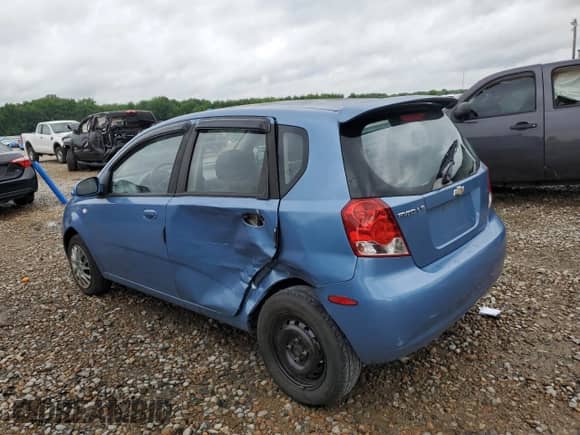 2006 Chevrolet Aveo LS z VIN KL1TD66676B598351, wystawiony jako Copart lot #60666245 z przebiegiem 117 455 mil mil oraz Szkoda całkowita • Salvage title. Historia ofert i sprzedaży dostępna na DreamBid. Obrazek 2.