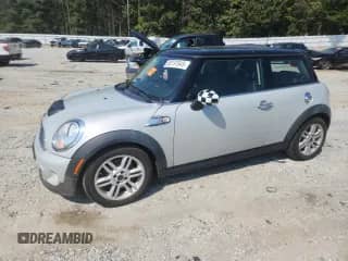2011 MINI Hardtop S with VIN WMWSV3C58BTY14849, listed as a Copart auction lot 80197645 with 115,736 mi miles and Clean title. Bid and sale history available at DreamBid. Image 1.