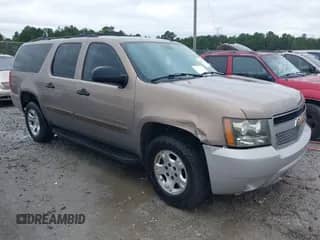 2007 Chevrolet Suburban LTZ z VIN 1GNFC160X7R232116, wystawiony jako IAAI lot #43413153 z przebiegiem Nie podano mil oraz . Historia ofert i sprzedaży dostępna na DreamBid. Obrazek 1.