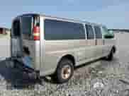 2004 Chevrolet Express Passenger z VIN 1GAHG39U741128458, wystawiony jako Copart lot #64436215 z przebiegiem 118 387 mil mil oraz Szkoda całkowita • Salvage title. Historia ofert i sprzedaży dostępna na DreamBid. Obrazek 3.