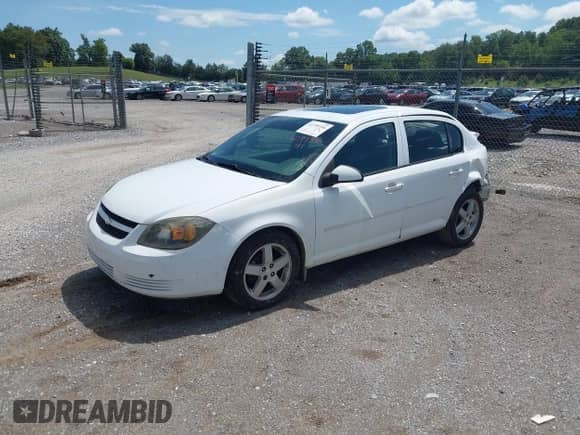 2006 Chevrolet Cobalt LT z VIN 1G1AL55F567695199, wystawiony jako IAAI lot #42799396 z przebiegiem 237 173 mil mil oraz . Historia ofert i sprzedaży dostępna na DreamBid. Obrazek 2.