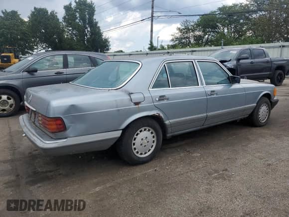 1984 Mercedes-Benz 380 with VIN WDBCA32A7EA081774, listed as a Copart auction lot 61751155 with 189,266 mi miles and Clean title. Bid and sale history available at DreamBid. Image 3.
