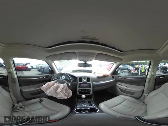 2010 Chrysler 300 Touring Signature with VIN 2C3CA5CV1AH142888, listed as a IAAI auction lot 43336980 with 92,311 mi miles and . Bid and sale history available at DreamBid. Image 19.