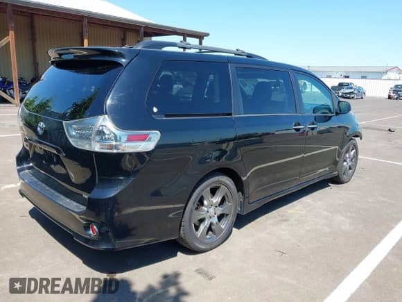 2017 Toyota Sienna SE with VIN 5TDXZ3DC5HS809254, listed as a IAAI auction lot 42640151 with 78,044 mi miles and . Bid and sale history available at DreamBid. Image 4.