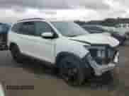 2022 Honda Pilot Black Edition z VIN 5FNYF6H77NB057682, wystawiony jako Copart lot #81367415 z przebiegiem 27 466 mil mil oraz Szkoda całkowita • Salvage title. Historia ofert i sprzedaży dostępna na DreamBid. Obrazek 4.