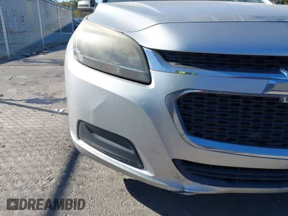 2014 Chevrolet Malibu LS z VIN 1G11A5SLXEF136154, wystawiony jako IAAI lot #43455734 z przebiegiem 276 060 mil mil oraz . Historia ofert i sprzedaży dostępna na DreamBid. Obrazek 6.