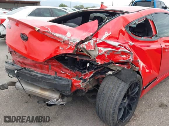 2015 Hyundai Genesis Coupe 3.8L Base с VIN KMHHU6KJ9FU121977, выставлен на аукционе IAAI как лот 43071754 с пробегом 132 406 миль миль и . История ставок и продаж доступна на DreamBid. Изображение 6.