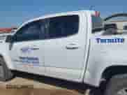2020 Chevrolet Colorado 2WD Work Truck z VIN 1GCGSBENXL1219328, wystawiony jako IAAI lot #42211574 z przebiegiem 66 026 mil mil oraz . Historia ofert i sprzedaży dostępna na DreamBid. Obrazek 15.