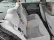 2004 Saturn ION ION 3 z VIN 1G8AL52F94Z204771, wystawiony jako Copart lot #56254395 z przebiegiem 133 309 mil mil oraz Czysty tytuł • Clean title. Historia ofert i sprzedaży dostępna na DreamBid. Obrazek 10.