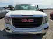 2018 GMC Sierra 1500 z VIN 1GTR1LEH6JZ279942, wystawiony jako Copart lot #52201554 z przebiegiem 73 465 mil mil oraz Szkoda całkowita • Salvage title. Historia ofert i sprzedaży dostępna na DreamBid. Obrazek 5.