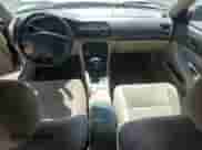 1995 Honda Accord LX с VIN 1HGCD5639SA133788, выставлен на аукционе Copart как лот 68202195 с пробегом 198 682 миль миль и Списание • Salvage title. История ставок и продаж доступна на DreamBid. Изображение 8.